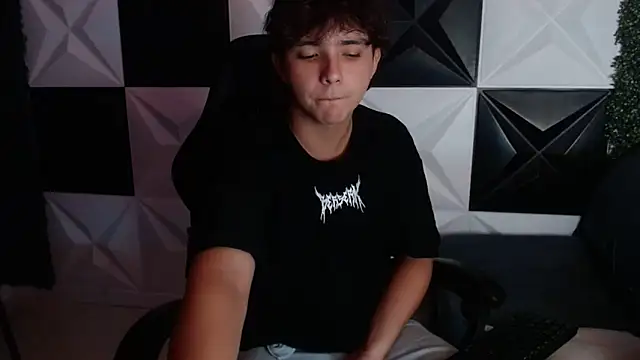 Dani cumboy online show from 8, 1, 2025