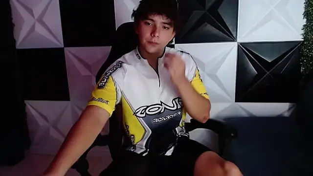 Dani cumboy online show from 10, 1, 2025