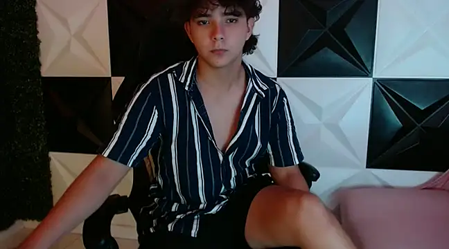 Dani cumboy online show from 13, 2, 2025