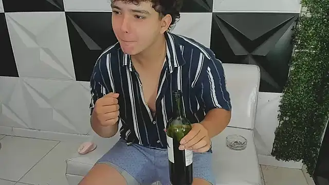 Dani cumboy online show from 10, 10, 2025