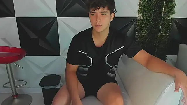 Dani cumboy online show from 14, 10, 2025