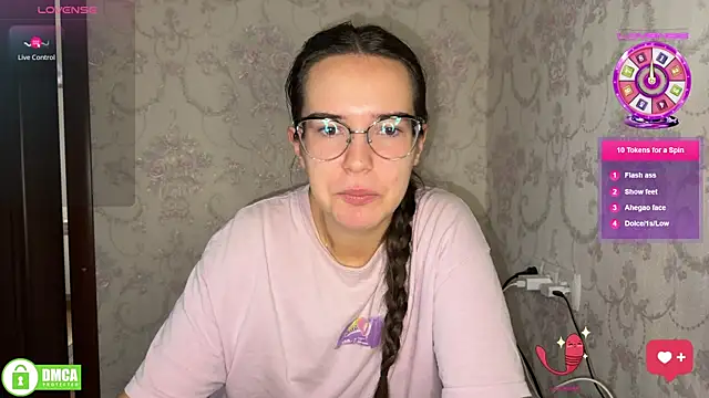 Snapshot of the_princese chatting on 1, 11, 2025 the princese online show from 1, 11, 2025