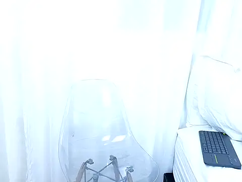 Snapshot of sorafire chatting on 4, 2, 2025 sorafire online show from 4, 2, 2025