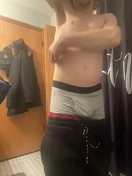 Lilsmokeshow017 online show from 3, 2, 2025