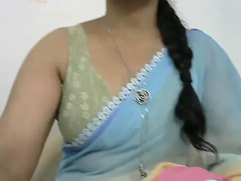 Snapshot of rashmika_reddy chatting on 24, 10, 2025 rashmika reddy online show from 24, 10, 2025