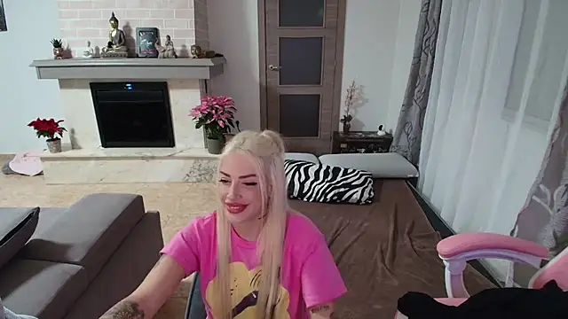 aradia demon online show from 24, 11, 2025