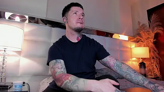 Snapshot of Adam_tatto chatting on 13, 11, 2025 Adam tatto online show from 13, 11, 2025