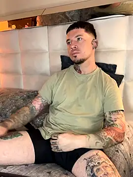 Snapshot of Adam_tatto chatting on 14, 11, 2025 Adam tatto online show from 14, 11, 2025