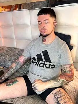 Snapshot of Adam_tatto chatting on 20, 11, 2025 Adam tatto online show from 20, 11, 2025