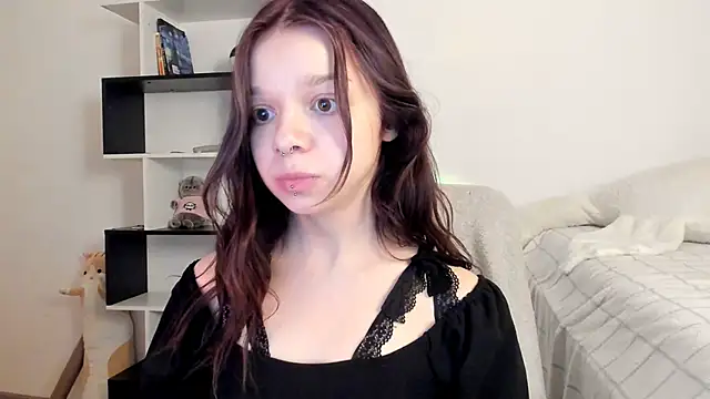 Snapshot of crystal_lilith chatting on 12, 2, 2025 crystal lilith online show from 12, 2, 2025