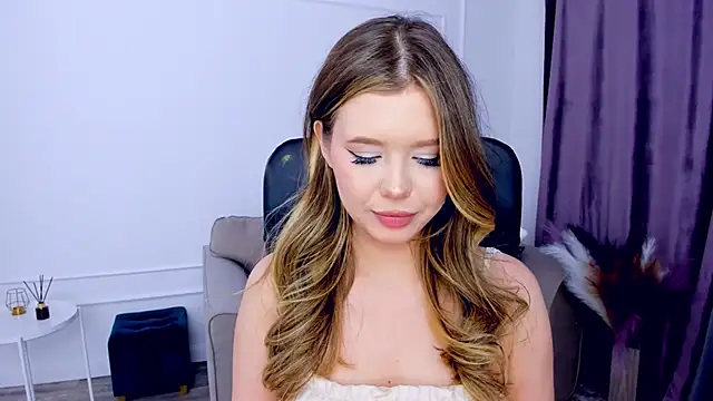 Snapshot of FollowLovee chatting on 18, 1, 2025 FollowLovee online show from 18, 1, 2025