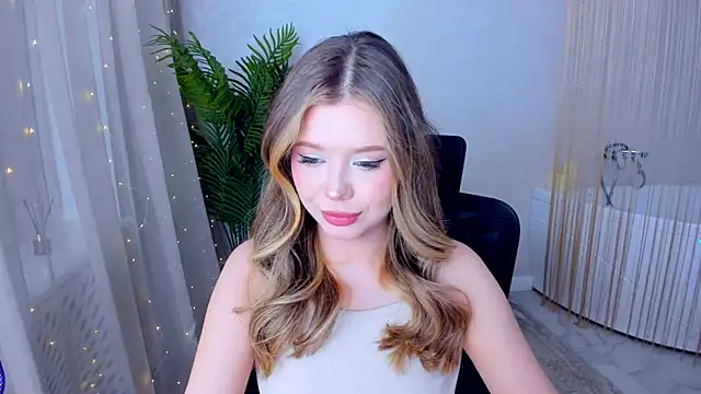 Snapshot of FollowLovee chatting on 21, 1, 2025 FollowLovee online show from 21, 1, 2025