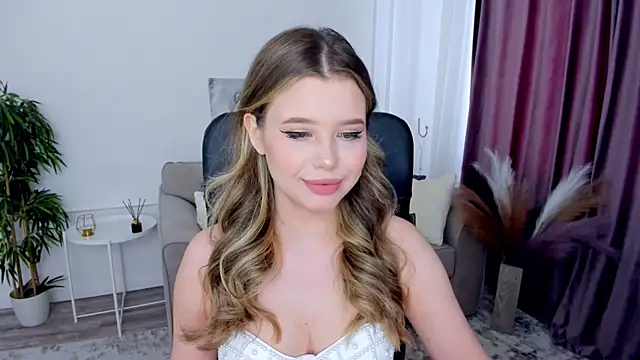 Snapshot of FollowLovee chatting on 15, 3, 2025 FollowLovee online show from 15, 3, 2025