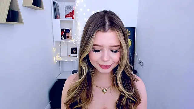 Snapshot of FollowLovee chatting on 19, 3, 2025 FollowLovee online show from 19, 3, 2025