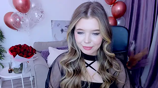 Snapshot of FollowLovee chatting on 22, 3, 2025 FollowLovee online show from 22, 3, 2025