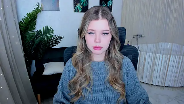 Snapshot of FollowLovee chatting on 27, 9, 2025 FollowLovee online show from 27, 9, 2025