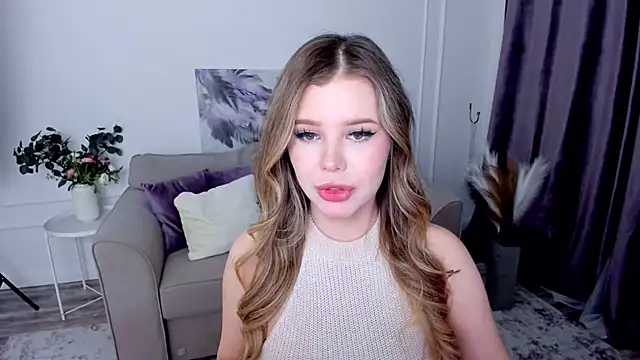 Snapshot of FollowLovee chatting on 4, 10, 2025 FollowLovee online show from 4, 10, 2025