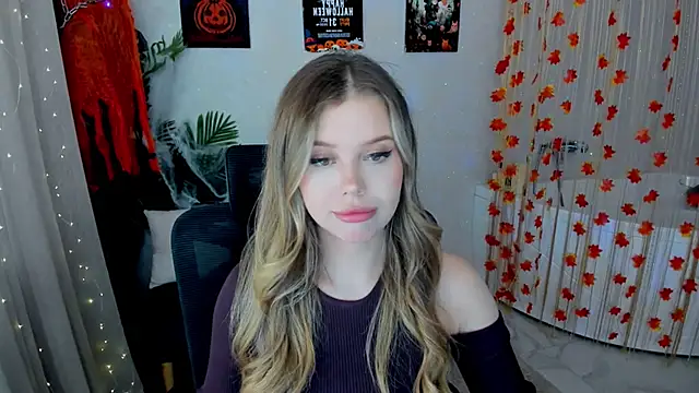 Snapshot of FollowLovee chatting on 11, 10, 2025 FollowLovee online show from 11, 10, 2025