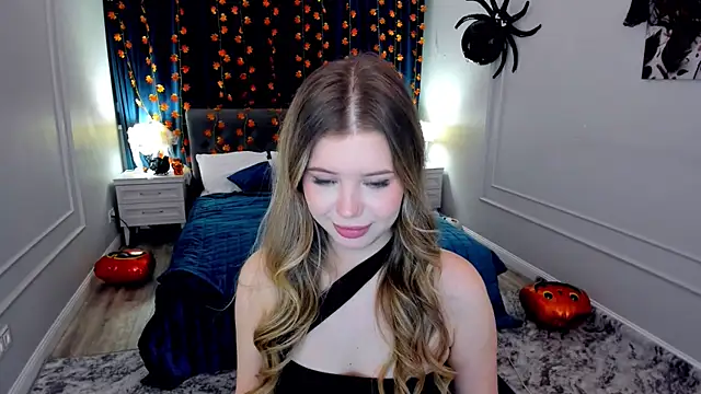 Snapshot of FollowLovee chatting on 15, 10, 2025 FollowLovee online show from 15, 10, 2025