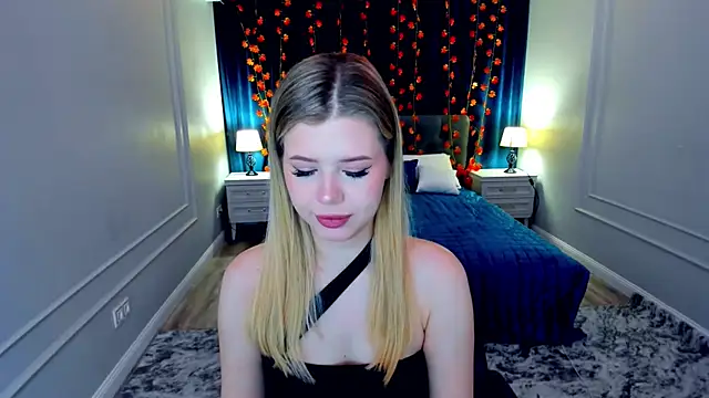 Snapshot of FollowLovee chatting on 12, 11, 2025 FollowLovee online show from 12, 11, 2025