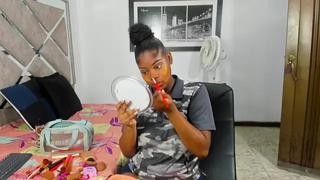 EvaxEmma online show from 1, 4, 2026