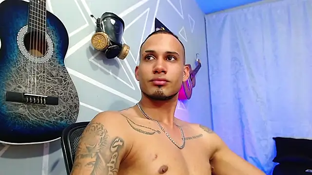 MagnusFrost online show from 15, 2, 2025