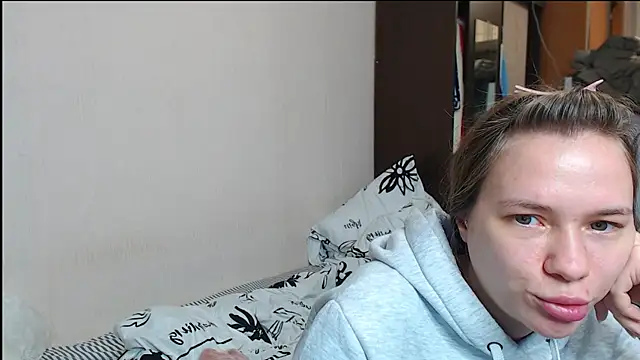 Snapshot of leila_bambi_ chatting on 23, 12, 2024 leila bambi online show from 23, 12, 2024