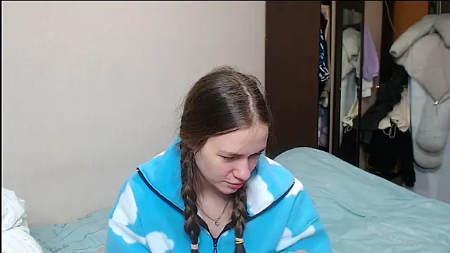 Snapshot of leila_bambi_ chatting on 5, 2, 2025 leila bambi online show from 5, 2, 2025