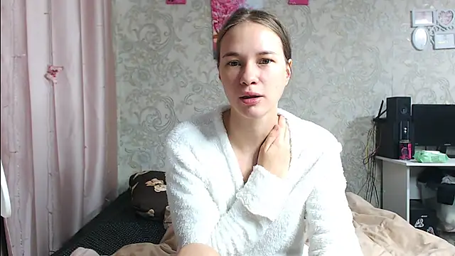 Snapshot of leila_bambi_ chatting on 17, 10, 2025 leila bambi online show from 17, 10, 2025