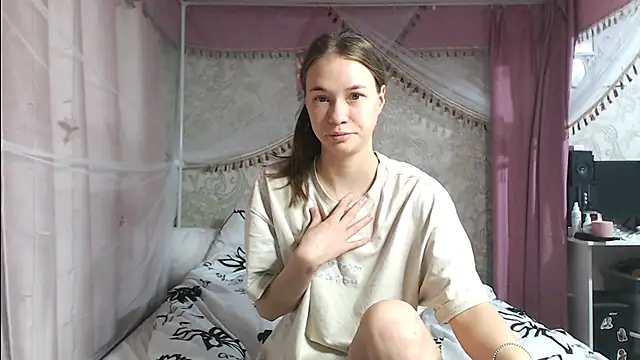 Snapshot of leila_bambi_ chatting on 21, 11, 2025 leila bambi online show from 21, 11, 2025