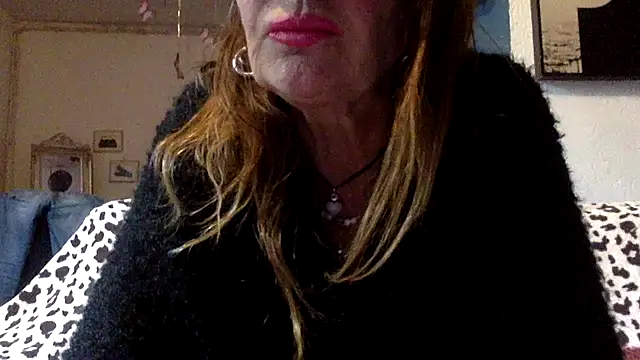 Snapshot of gildamilf chatting on 23, 10, 2025 gildamilf online show from 23, 10, 2025