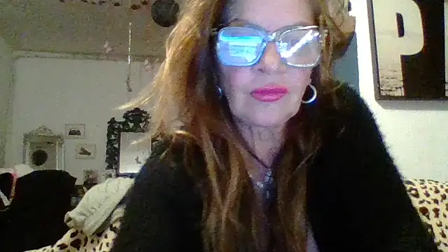 Snapshot of gildamilf chatting on 31, 10, 2025 gildamilf online show from 31, 10, 2025