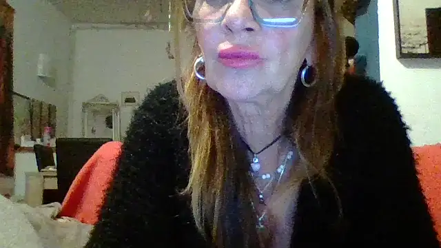 Snapshot of gildamilf chatting on 16, 11, 2025 gildamilf online show from 16, 11, 2025