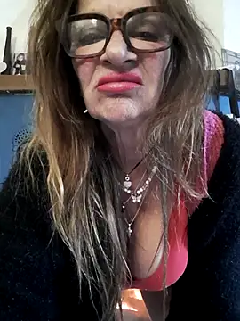 Snapshot of gildamilf chatting on 20, 11, 2025 gildamilf online show from 20, 11, 2025