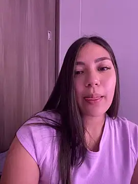 Latina vanessa online show from 7, 1, 2025