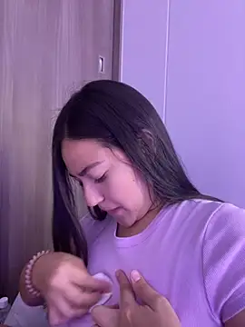 Latina vanessa online show from 18, 1, 2025