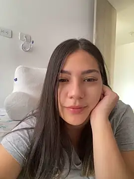 Latina vanessa online show from 28, 1, 2025