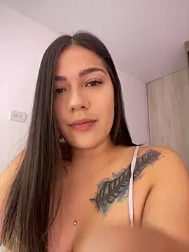 Latina vanessa online show from 25, 2, 2025