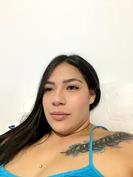 Latina vanessa online show from 3, 10, 2025