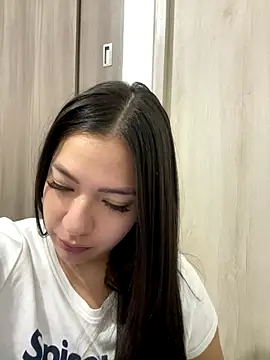 Latina vanessa online show from 20, 11, 2025