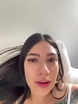 Latina vanessa online show from 14, 12, 2025