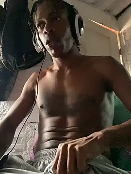 Larry-n-clouds online show from 24, 11, 2025