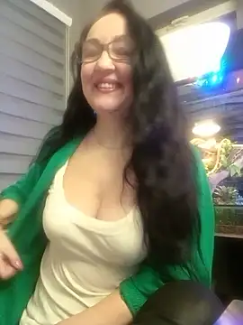 Snapshot of CamilleDesire chatting on 8, 12, 2024 CamilleDesire online show from 8, 12, 2024