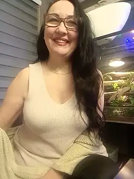 Snapshot of CamilleDesire chatting on 24, 12, 2024 CamilleDesire online show from 24, 12, 2024