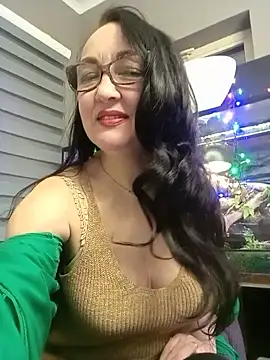 Snapshot of CamilleDesire chatting on 18, 1, 2025 CamilleDesire online show from 18, 1, 2025