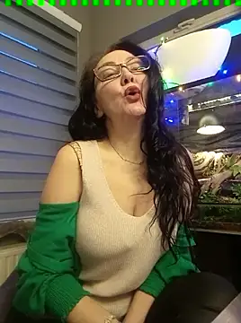 Snapshot of CamilleDesire chatting on 25, 2, 2025 CamilleDesire online show from 25, 2, 2025