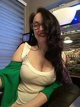 Snapshot of CamilleDesire chatting on 12, 3, 2025 CamilleDesire online show from 12, 3, 2025