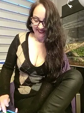 Snapshot of CamilleDesire chatting on 2, 10, 2025 CamilleDesire online show from 2, 10, 2025