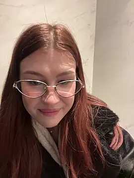 Snapshot of RinaCat chatting on 31, 12, 2024 RinaCat online show from 31, 12, 2024