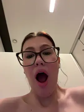 Snapshot of RinaCat chatting on 27, 2, 2025 RinaCat online show from 27, 2, 2025